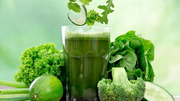 مصرف گیاهان و اسموتی سبز رنگ برای میگرنی ها