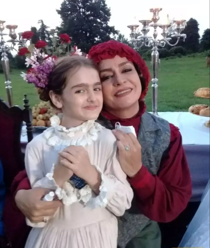 نیوشا علیپور