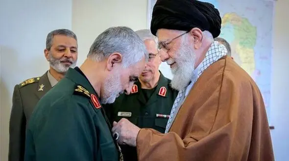 متن کامل ماجرای تماس سردار سلیمانی با رهبر انقلاب برای نجات عراق