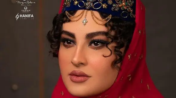 عکس سفر در زمان / مریم مومن در جشن تولد 24 سالگی اش با کیکی شبیه چهره خودش