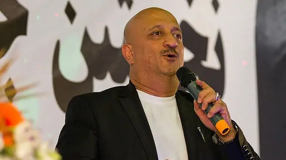 عکس زیرخاکی از مجری محبوب دهه شصتی‌ها