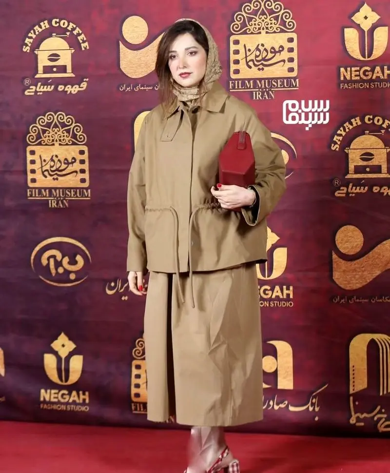 روشنک گرامی