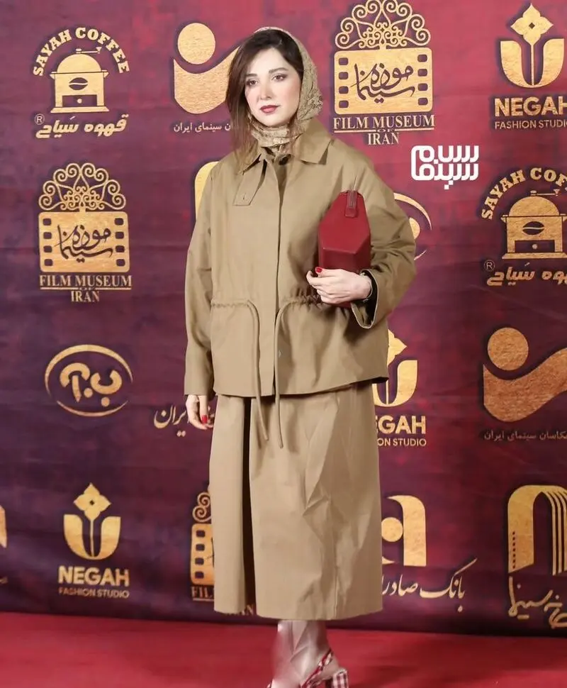 روشنک گرامی