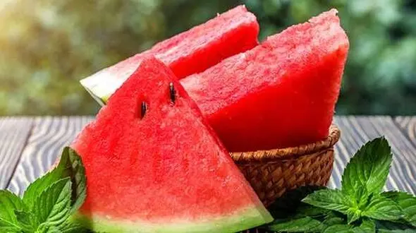 خوردن این میوه با معده خالی ممنوع است