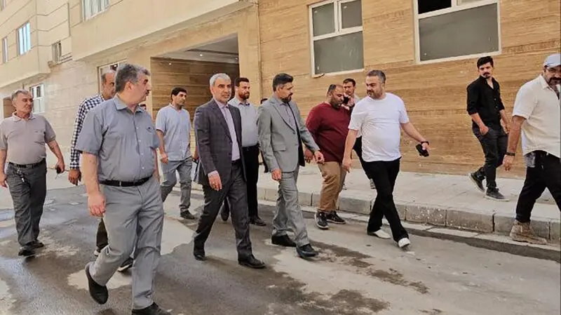 نظارت مقامات دادستانی در پروژه مسکونی حکیم - بازپرس علیخانی و مهاون دادستان و سرپرست دادستان آقای رضا بار