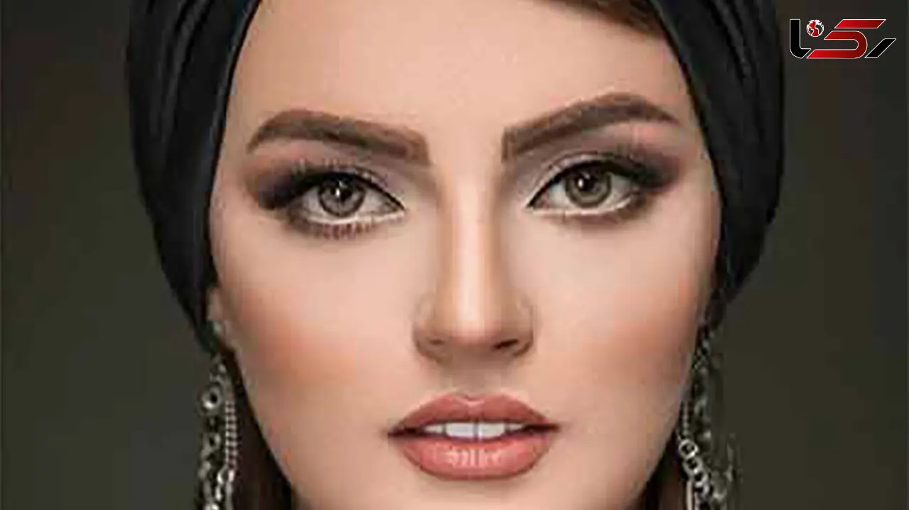 نگاهی به دکوراسیون آشپزخانه نوستالژیک نیلوفر پارسا بازیگر سریال کلینیک رویا/ ز کابینت‌های قدیمی طوسی-سبز و زیربشقابی‌های حصیری تاکتری لعابی