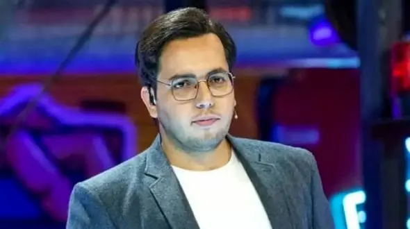 رونمایی از پدر جوان و مهربان حامد سلطانی مجری برنامه سال تحویل/ به نظرتون شبیه هم هستن؟+عکس