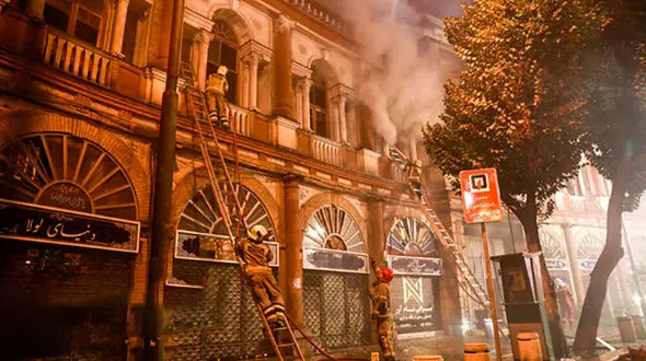 دلایل آتش سوزی در میدان حسن آباد اعلام شد + عکس