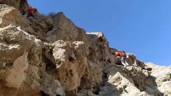 کوهنوردی دو جوان 28 ساله در کوه صفه اصفهان تلخ تمام شد!