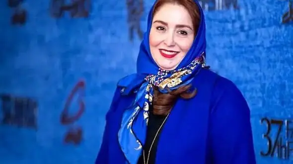 ژاله صامتی از تجربه‌های جوانی و ارتباط با جنس مخالف می‌گوید