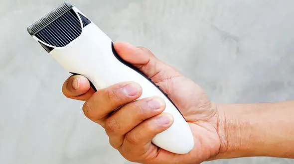 وسیله کاربردی برای آقایان در سفر + فیلم