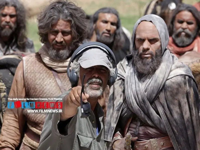 احمدرضا دوریش که گفته بود تا «رستاخیز» اکران نشود فیلمی نخواهم ساخت ، قصد دارد فیلم «درخشش» را کارگردانی کند