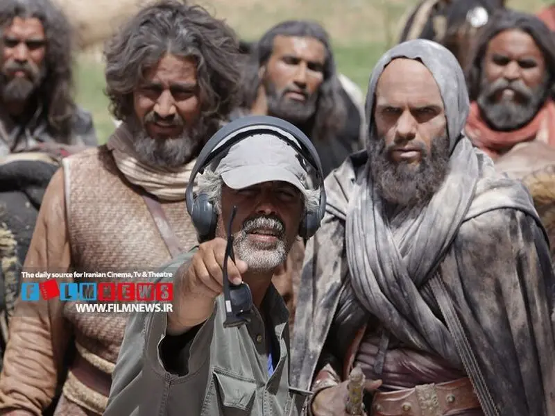 احمدرضا دوریش که گفته بود تا «رستاخیز» اکران نشود فیلمی نخواهم ساخت ، قصد دارد فیلم «درخشش» را کارگردانی کند