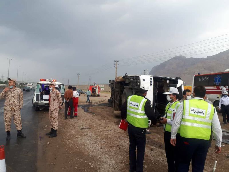 واژگونی اتوبوس در جاده کرمانشاه به بیستون با ۸ مصدوم