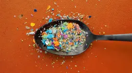 ریزپلاستیک ها باعث تشدید آلزایمر می شوند / راه های ورود کمتر ریزپلاستیک ها به بدن چیست؟