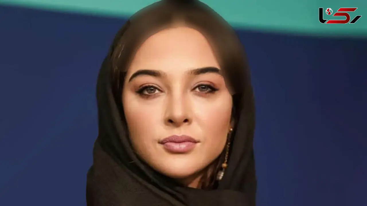 آناهیتا درگاهی با استایل رترو و مینی اسکارف در اکران فیلم / مثل همیشه شیک حتی بعد از طلاق!