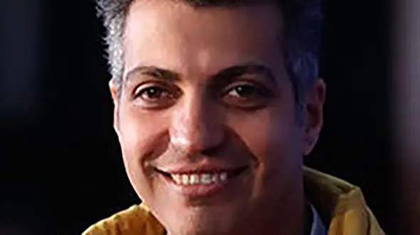 عادل فردوسی پور سکوتش را شکست + فیلم