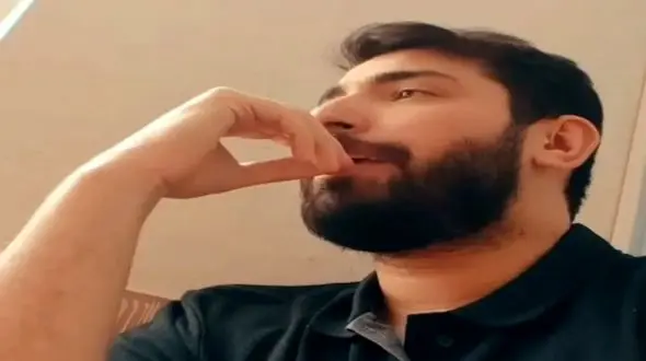 فیلم آواز احساسی /  آقا معلم سرکلاس شروع کرد در وصف بزرگمرد دنیا خوندن ... شاگردش ادامه داد محشر ...