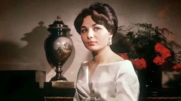 سفر به ایام قدیم سال 1347؛ پیاده روی فرح دیبا در مکزیکوسیتی برای جشن شب مکزیک