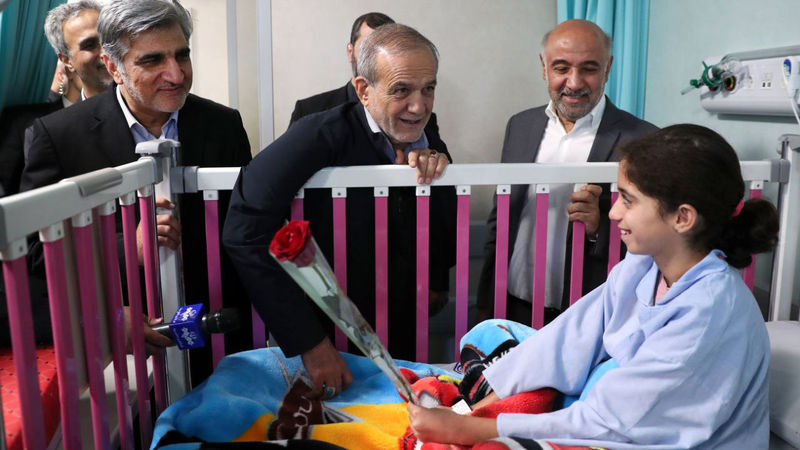 مسعود پزشکیان امروز( سه‌شنبه ۲۵ شهریور ۱۴۰۴)، در آیین افتتاح ساختمان جدید بیمارستان فوق تخصصی شهید فیاض‌بخش سازمان تامین اجتماعی، با ظرفیت ۵۵۰ تخت بیمارستانی