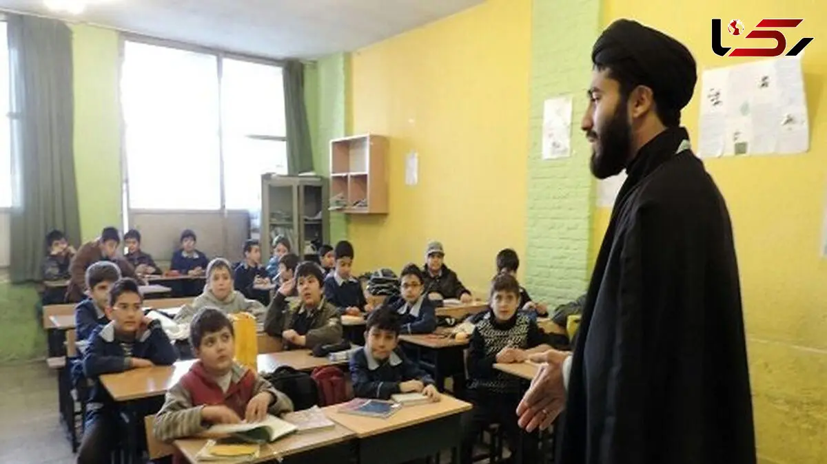 طلاب در مدارس، صدای نسل نوجوان و چالش‌های فکری آنها را می شنوند