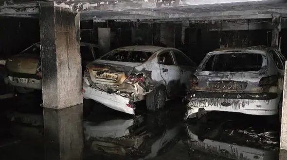 فیلم آتش‌سوزی مهیب در مجتمع مسکونی خیابان رسالت / 14 نفر از جمله یک نوزاد نجات یدا کردند