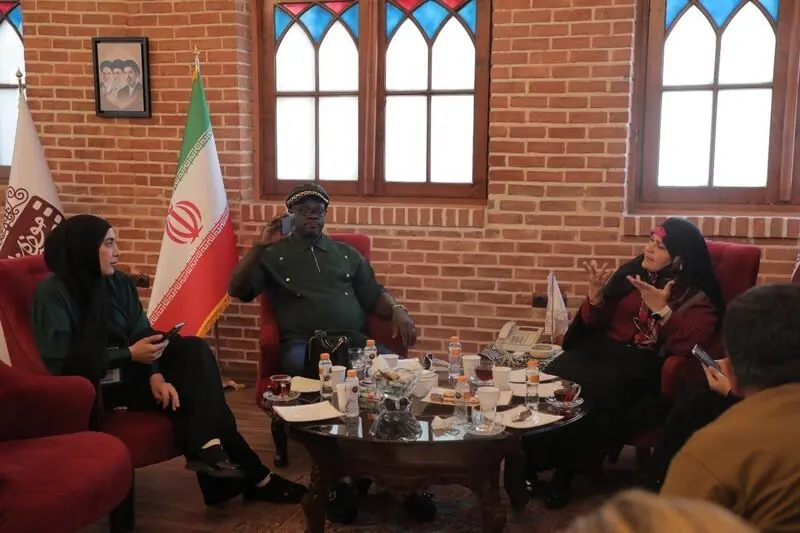 دیدار میهمانان خارجی چهلمین اجلاس وحدت اسلامی از موزه سینما