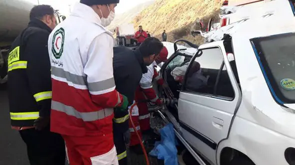 تصادف مرگبار تریلی با پرشیا محور مرند تبریز + عکس