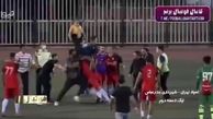 فیلم لحظه کتک زدن وحشیانه داور و ناظر بازی در لیگ فوتبال ایران