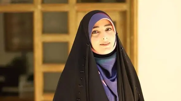 اولین عکس بی چادر خانم مجری همیشه چادری صداوسیما / ستاره سادات قطبی همه را شوکه کرد !