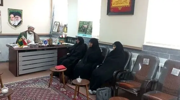 بانوان طلبه سنگربانان عرصه تربیت هستند