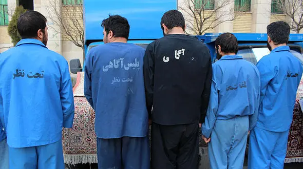 کار کثیف این مردان در داروخانه های کرج؟