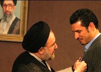 علی دایی: در زمان آقای خاتمی هر گرفتاری‌ که داشتیم حتی انتظامی و حراستی بود، ایشان به راحتی حل می‌کردند درباره پاداش هم به تمام قولشان عمل کردند و...
