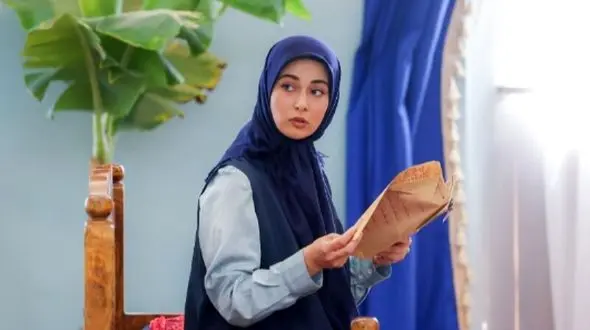 دیوار هنری و شیک اتاق زهرا سزاوار، پریزاد سریال طوبی/ خوش سلیقه، باکلاس و امروزی+عکس