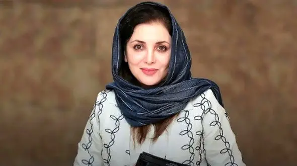 فیلم آوازخوانی رویا میرعلمی بر روی صحنه تئاتر! / این فیلم خانم بازیگر لیسانسه ها پربازدید شد!