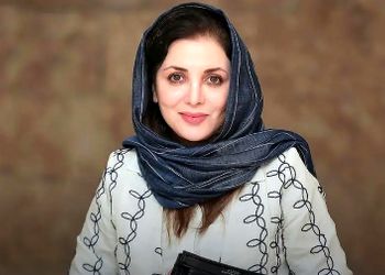 فیلم آوازخوانی رویا میرعلمی بر روی صحنه تئاتر! / این فیلم خانم بازیگر لیسانسه ها پربازدید شد!