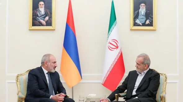 تقویت روابط با همسایگان از اولویت‌های سیاست خارجی ایران است