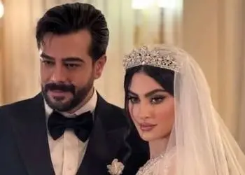 فیلم /چیدمان ویژه عید کرم و سفید رنگ خانه لوکس مریم مومن / طراحی با چوب فندقی رنگ در دکوراسیون داخلی خانه 