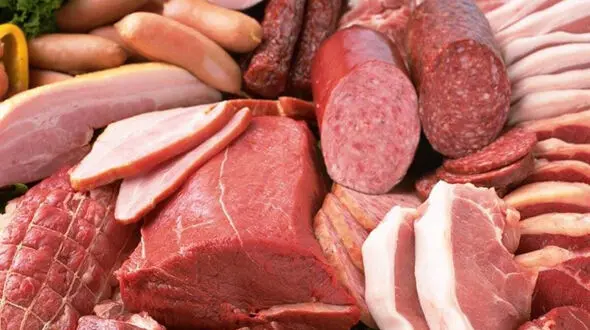 زنگ خطر برای علاقه‌ مندان سوسیس و کالباس؛ گوشت‌ های فرآوری‌ شده عامل افزایش خطر سرطان دهان