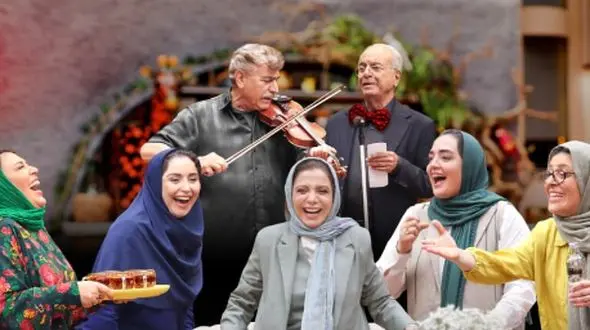 فیلم/ اشک های احساسی سوسن پرور بعد از گرفتن تندیس جوکر2/ احسان علیخانی: چرا گریه میکنی مگه اسکاره؟