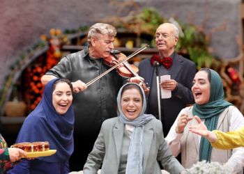 فیلم/ اشک های احساسی سوسن پرور بعد از گرفتن تندیس جوکر2/ احسان علیخانی: چرا گریه میکنی مگه اسکاره؟
