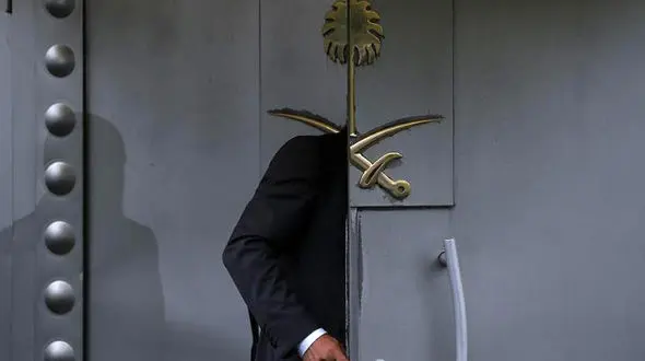  جنجالی ترین عکس از مقابل کنسولگری سعودى در استانبول + جزییات