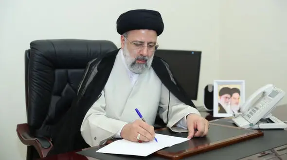 رئیس جمهور در پیامی درگذشت پدر ۴ شهید دفاع مقدس را تسلیت گفت