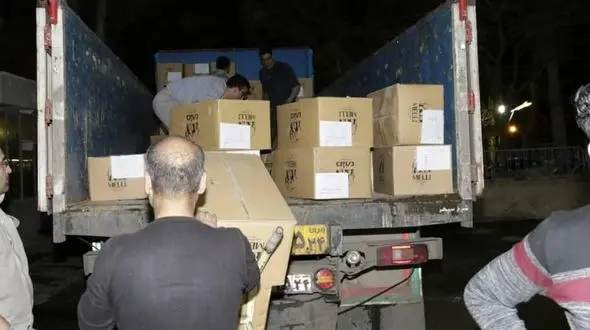 اهدای ده‌هزار زوج چکمه و کفش ملی به حادثه‌دیدگان سیل سیستان و بلوچستان