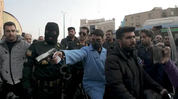 فیلم بازسازی صحنه شلیک های خونین در شهر ری ! /  بخاطر دوستم تیراندازی کردم !