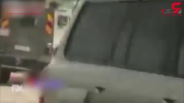لحظه تصادف خنده دار سرباز اسرائیلی با آمبولانس هنگام فرار + فیلم 