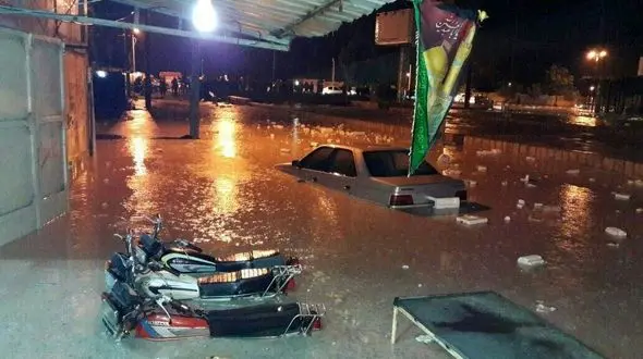 گزارشی از سیل در دیر / یک زن نیز قربانی شد