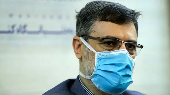 انتقاد قاضی زاده هاشمی از روند کُند واکسیناسیون کرونا