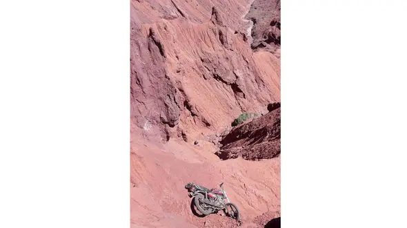 سقوط مرگبار جوان موتورسوار از روی پل در رامهرمز