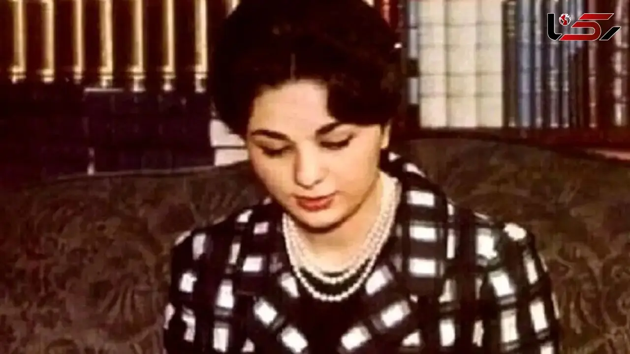 سفر به ایام قدیم؛ کارت عروسی با طراحی افراط و تفریط ملکه از خود مچکر محمدرضا پهلوی